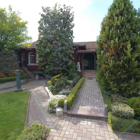 Villa Elegant Family With A Pool & Garden Oasis Skopje